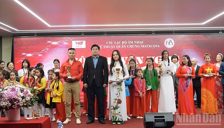 Главный приз в номинации «Сольное исполнение» вручен двум лучшим участникам.