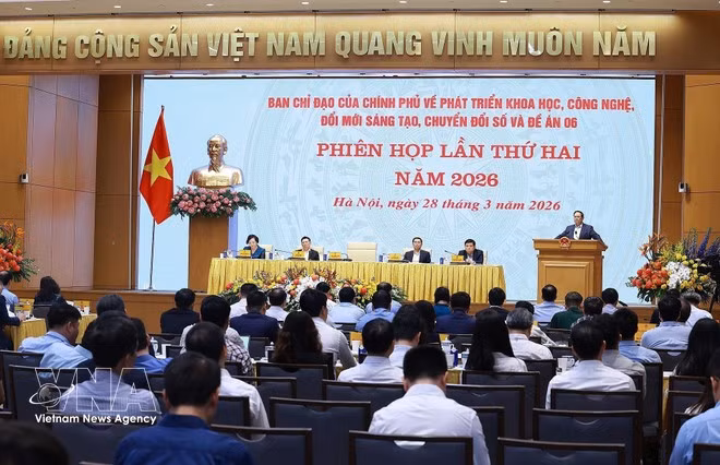 Премьер-министр Фам Минь Тьинь провёл второе заседание Правительственного руководящего комитета по развитию науки, технологий, инноваций, цифровой трансформации и реализации Проекта 06. (Фото: ВИА)