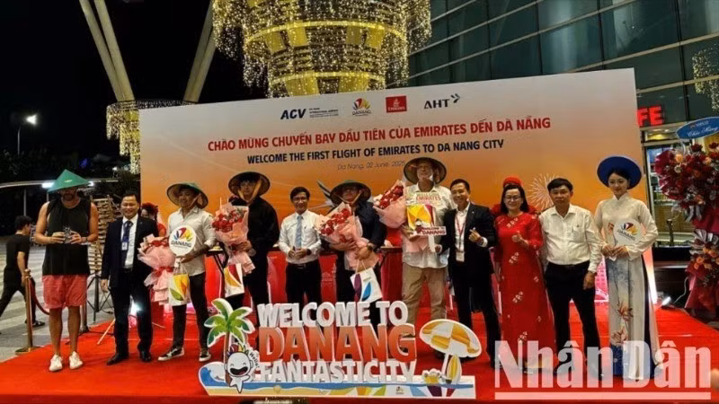 С 2 июня действует рейс Дубай — Дананг. Фото: Ань Дао