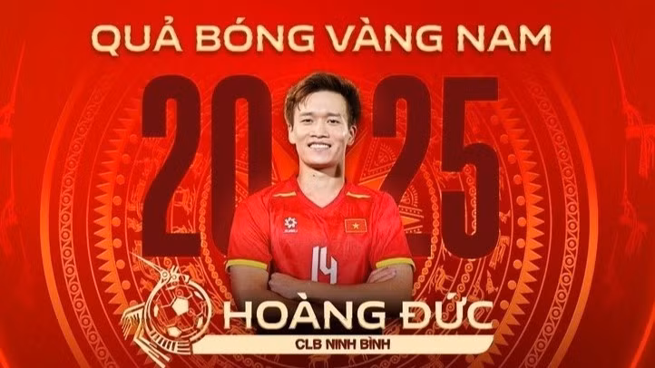Футболист Нгуен Хоанг Дык был удостоен звания обладателя «Золотого мяча Вьетнама» 2025 года. (Фото: SGGP)