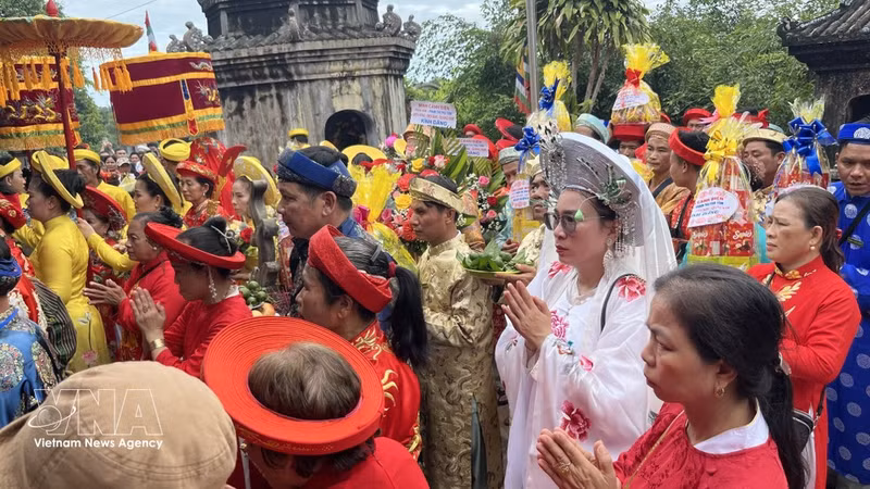 Обряд Фестиваля Храма Хюэ Нам. (Фото: ВИА)