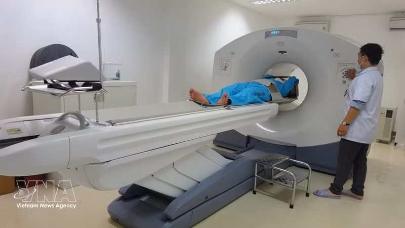 Ранний скрининг онкологических заболеваний в больнице Дананга. (Фото: ВИА)