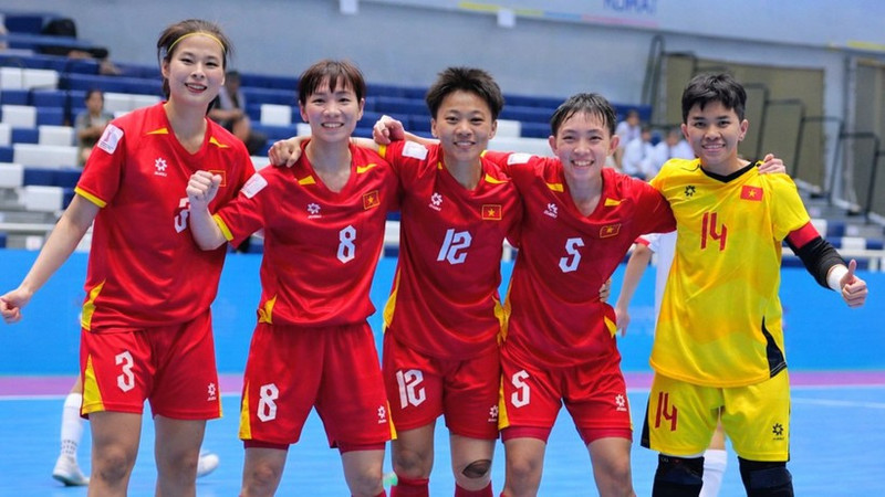 Вьетнамские игроки празднуют победу. (Фото: Thailand futsal)