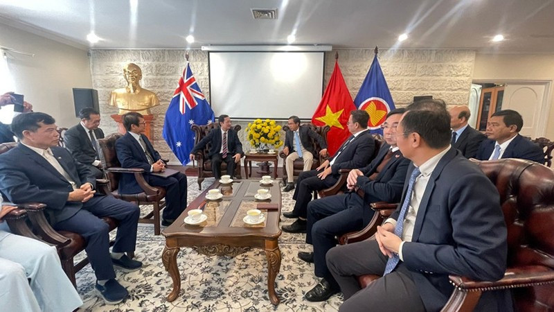Делегация Вьетнама провела рабочую встречу в Посольстве Вьетнама в Австралии по вопросам сотрудничества в сфере науки, технологий и работы с сообществом.