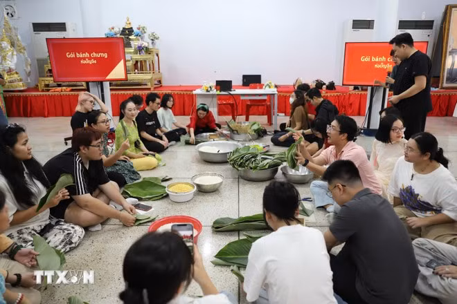 Участники мероприятия в Таиланде. (Фото: ВИА)