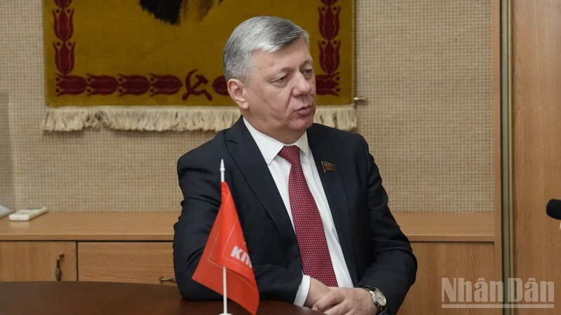 Товарищ Дмитрий Новиков, Заместитель председателя КПРФ, Первый заместитель председателя Комитета по международным делам Государственной Думы России.