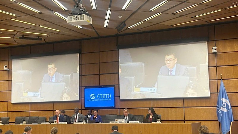 Посол Ву Ле Тхай Хоанг выступает на 65-й сессии ОДВЗЯИ.