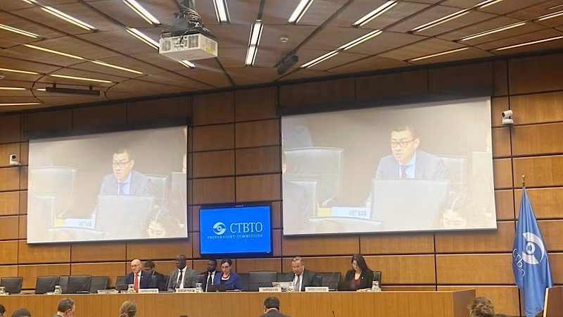 Посол Ву Ле Тхай Хоанг выступает на 65-й сессии ОДВЗЯИ.