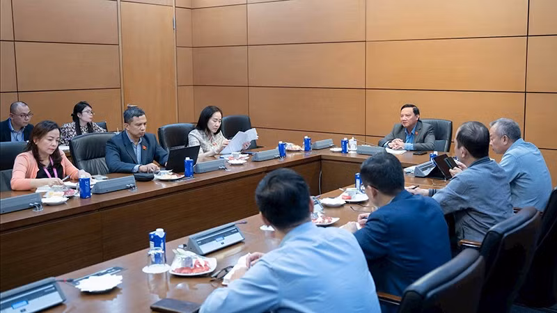 Общий вид рабочей встречи. (Фото: daibieunhandan.vn)
