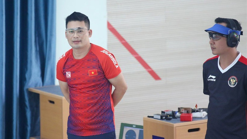 Стрелок Ха Минь Тхань вместе с товарищами по команде принес очередное достижение вьетнамской сборной по стрельбе.