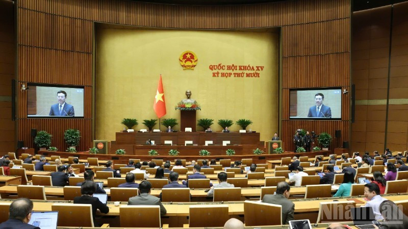 Заседание в зале 21 ноября в рамках десятой сессии НС XV созыва. (Фото: Зюи Линь)