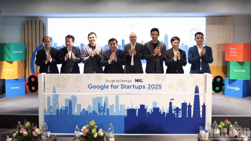 Церемония запуска программы «Создаём будущее Вьетнама». Фото: HNV