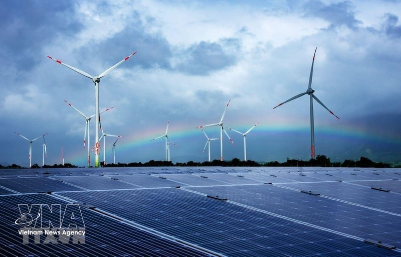 Энергетический комплекс возобновляемых источников энергии, инвестированный корпорацией Чунгнам в уезде Тхуанбак (бывшая провинция Ниньтхуан). (Фото: ВИА)