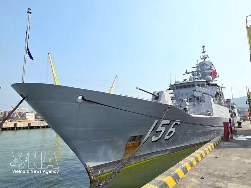 Дананг принимает корабль Военно-морских сил Австралии с дружественным визитом. (Фото: ВИА)