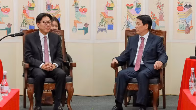 Президент Лыонг Кыонг принимает Мэра города Пусан (Южная Корея) Пак Хын Джуна. (Фото: Суан Ки)