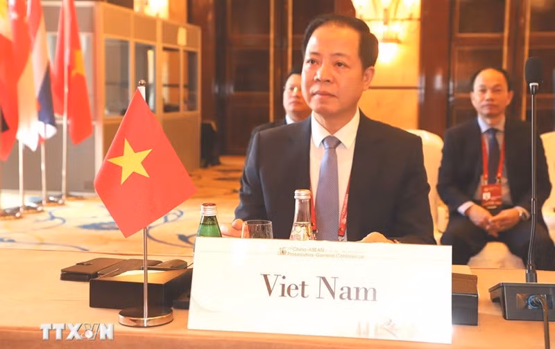 Заместитель председателя Верховной народной прокуратуры Вьетнама Чан Хай Куан на церемонии открытия конференции. (Фото: ВИА)