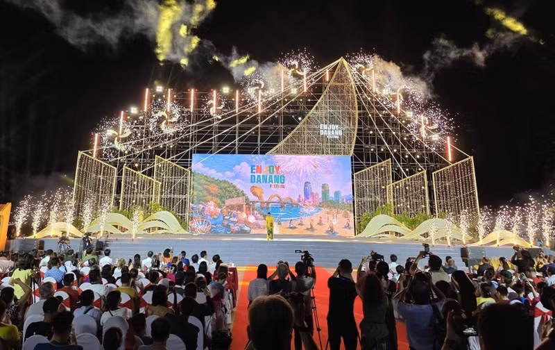 Церемония открытия фестиваля Enjoy Danang Festival 2026 в Дананге. (Фото: ВИА)