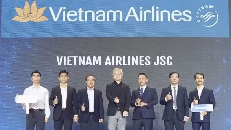 Премия стала признанием усилий Vietnam Airlines по созданию человекоориентированной рабочей среды и устойчивому развитию кадрового потенциала компании.