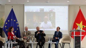 Выступающие на одной из дискуссионных сессий. (Фото: ВИА)