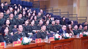 Руководители и делегаты на мероприятии.