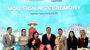 Vietnam Airlines подписала стратегическое соглашение о сотрудничестве с организацией Greater Copenhagen Connected по продвижению туризма и развитию рынка Северной Европы. (Фото: ВИА)
