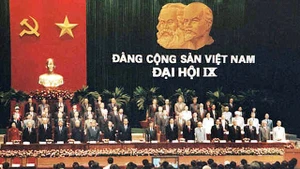 IX съезд Коммунистической партии Вьетнама проходил в Ханое с 19 по 22 апреля 2001 года. (Архивное фото)