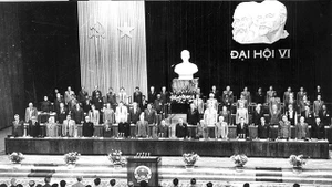 VI съезд Коммунистической партии Вьетнама проходил в Ханое с 15 по 18 декабря 1986 года.