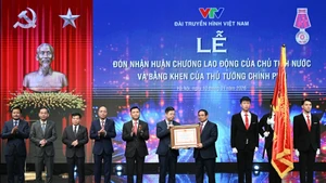 [Фото] Премьер-министр принял участие в конференции по развертыванию задач на 2026 год Вьетнамского телевидения