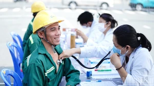 Забота о материальных и духовных условиях жизни трудящихся на строительной площадке в преддверии Тэта