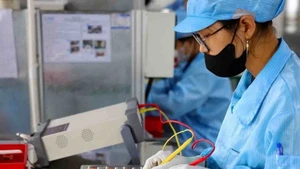 Иллюстративное фото: Производство электронных комплектующих. (Фото: ВИА)