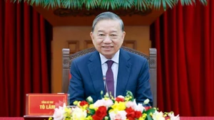 Генеральный секретарь ЦК КПВ То Лам.