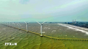 Ветряные турбины на ветроэлектростанции Республика Корея - Чавинь. (Фото: ВИА)