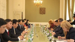 Общий вид встречи между делегацией Государственной политической академии имени Хо Ши Мина и представителями Сената Чехии. (Фото: ВИА)