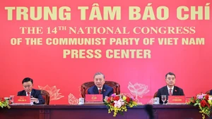 Генеральный секретарь То Лам проводит пресс-конференцию, объявляя итоги XIV Всевьетнамского съезда КПВ. (Фото: ВИА)