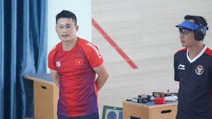 Стрелок Ха Минь Тхань вместе с товарищами по команде принес очередное достижение вьетнамской сборной по стрельбе.