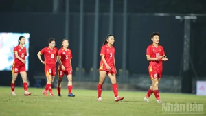 Женская сборная Вьетнама завершила выступление на SEA Games 33 с серебряной медалью. (Фото: Хоанг Минь)