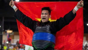 Нгуен Зюи Туен завоевал золотую медаль в пенчак-силате в весовой категории до 90 кг.