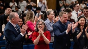 Учительница Май Бить Тхюи была удостоена Премии за выдающееся лидерство 2025 года.