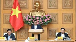 [Фото] Премьер-министр председательствовал на заседании по вопросу политики в сфере жилья и рынку недвижимости