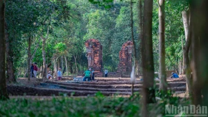 «Священная дорога», недавно обнаруженная в храмовом комплексе Мишон