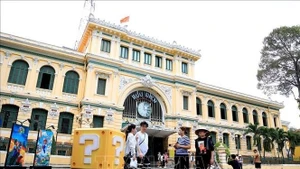 Центральное почтовое отделение - уникальный архитектурный объект в центре города Хошимин. (Фото: ВИА)