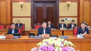 [Фото] Генеральный секретарь ЦК КПВ провел заседание Секретариата ЦК КПВ по вопросам организации Тэта Бинь Нго 2026