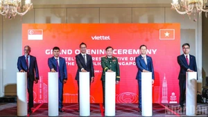 Ожидается, что представительство в Сингапуре откроет для Viettel новые возможности в таких сферах, как авиация, цифровая трансформация, кибербезопасность, искусственный интеллект, облачные технологии и др.