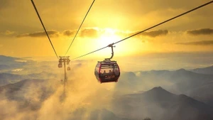 Вьетнам уверенно закрепился на мировой карте как одно из лучших направлений для «фантастических» поездок на канатных дорогах, превосходящих воображение. (Фото: Sun Group)