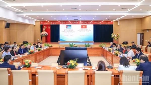 Общий вид открытия 42-й сессии. 
