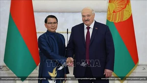 Посол Вьетнама в Беларуси Нгуен Ван Чунг и Президент Беларуси Александр Лукашенко. Фото: ВИА