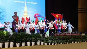 Художественный номер на церемонии в Лаосе. Фото: ВИА