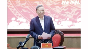 Генеральный секретарь ЦК КПВ То Лам выступает на конференции. Фото: ВИА