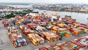 Портовая инфраструктура SOWATCO Лонгбинь, города Тхудык. Фото: ВИА