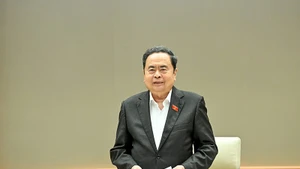 Председатель НС Чан Тхань Ман выступает на мероприятии. Фото: Зюи Линь